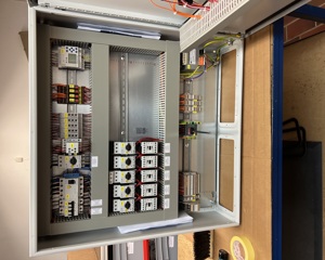 Control cabinet egg cross collection house 1-3 cross belt 1/